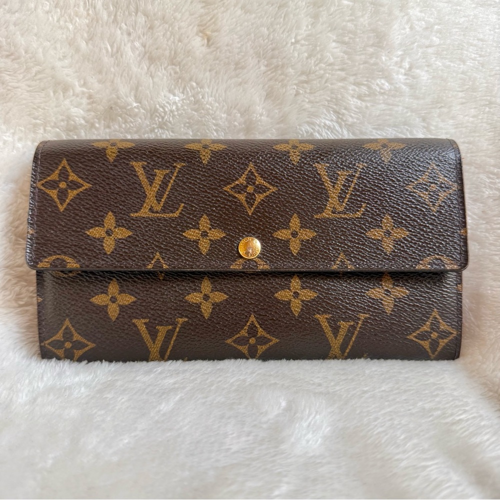 Louis Vuitton Monogram Sarah Wallet